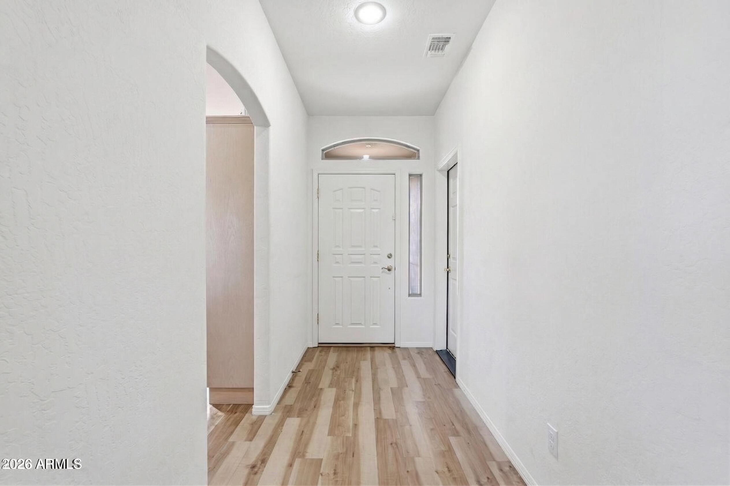 1660 E Crestview Circle