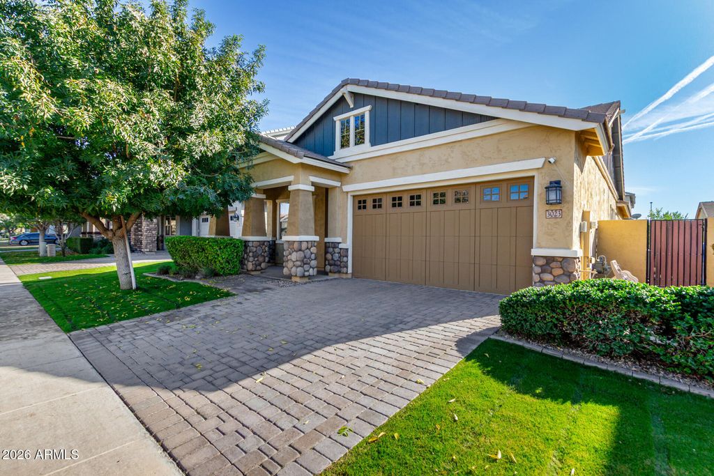 Photo of 3023 E Arabian Drive, Gilbert, AZ 85296 (MLS # 6970602)