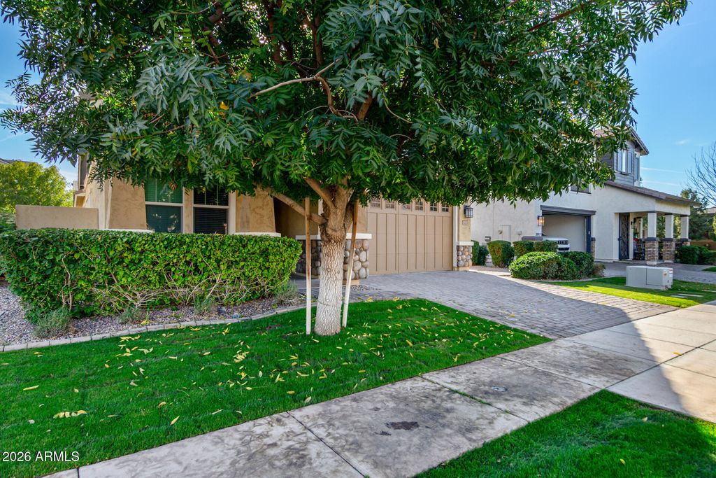 Photo of 3023 E Arabian Drive, Gilbert, AZ 85296 (MLS # 6970602)