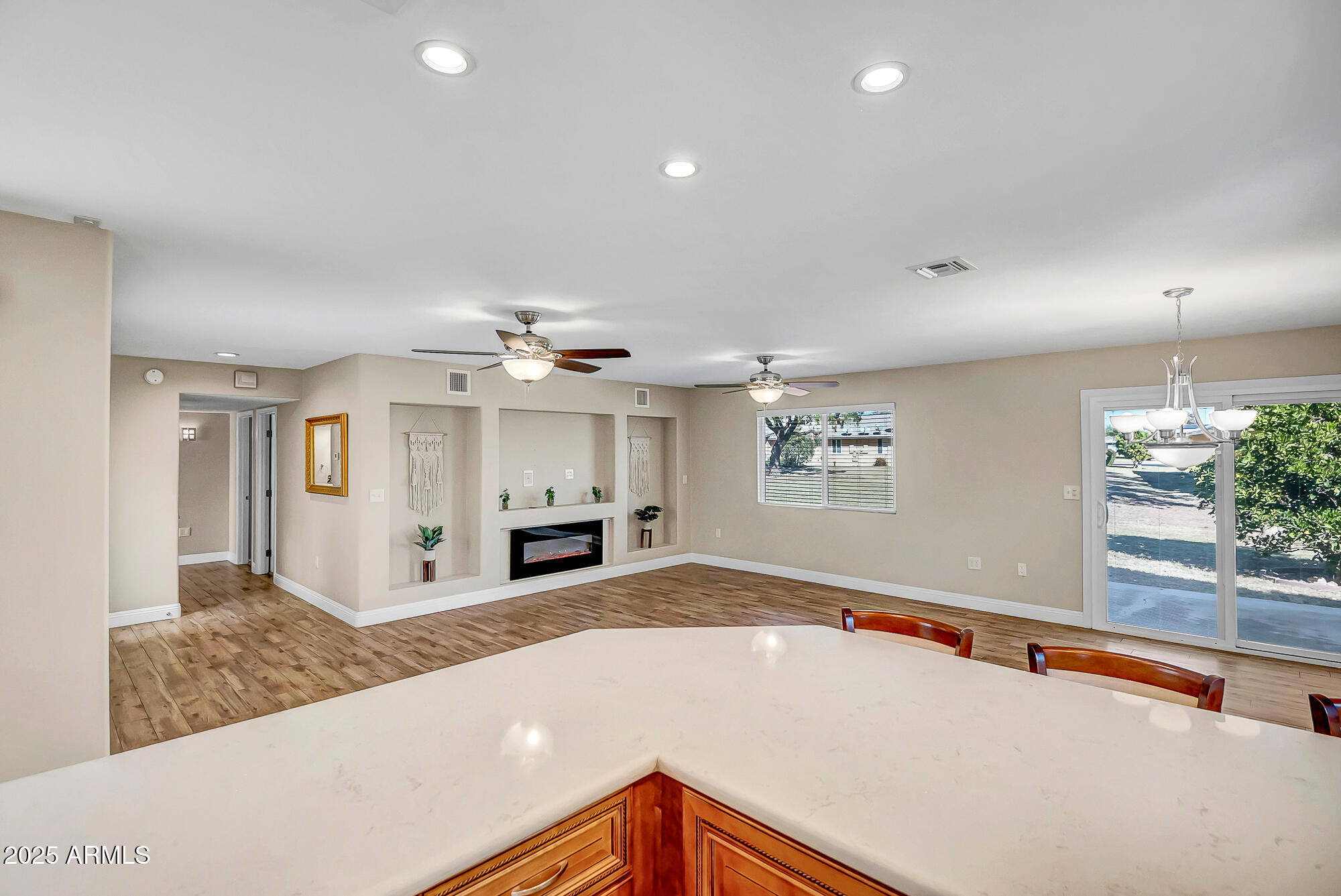 14617 N BOSWELL Boulevard