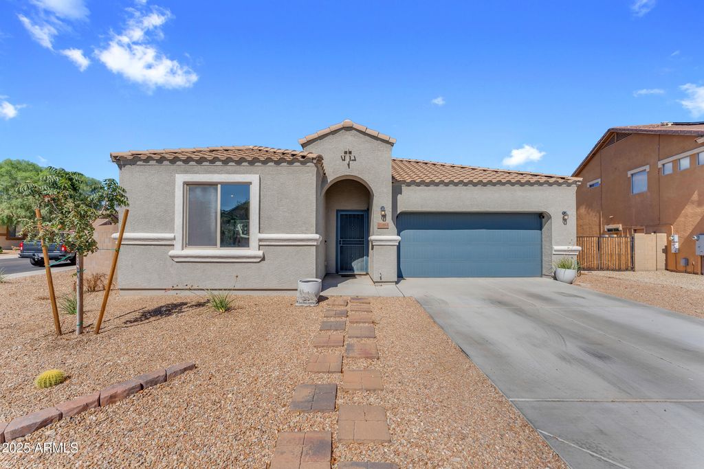 Photo of 21884 W Hopi Street, Buckeye, AZ 85326 (MLS # 6923311)