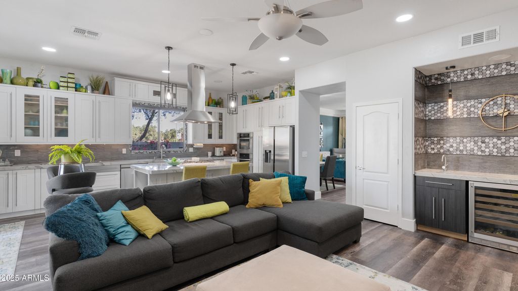 Photo of 3956 S Hollyhock Place, Chandler, AZ 85248 (MLS # 6980001)