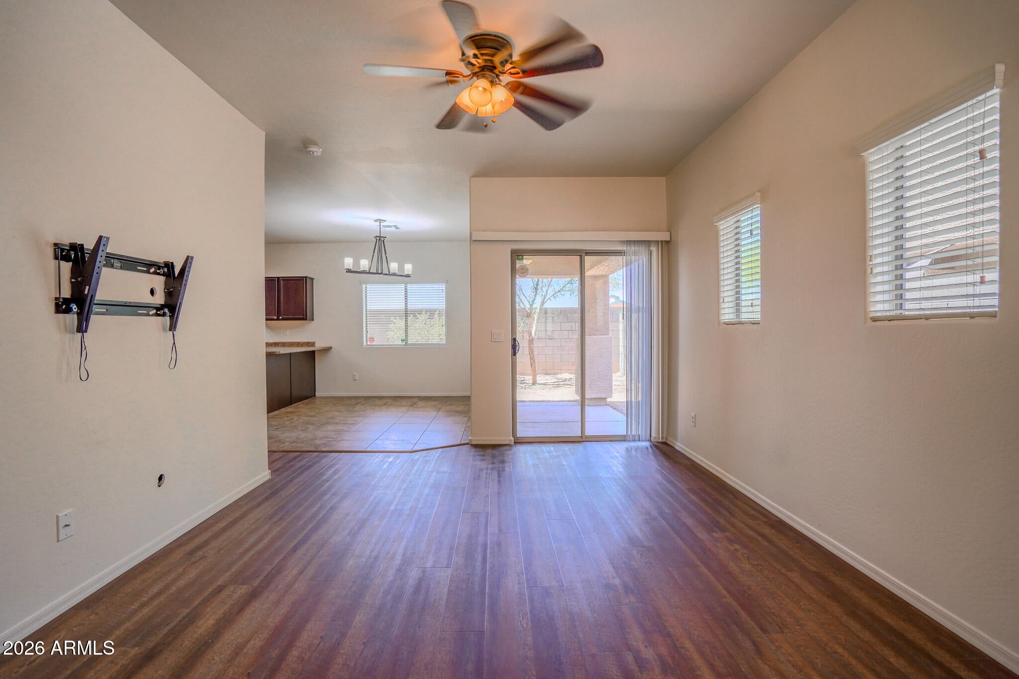 10225 W CAMELBACK Road 28