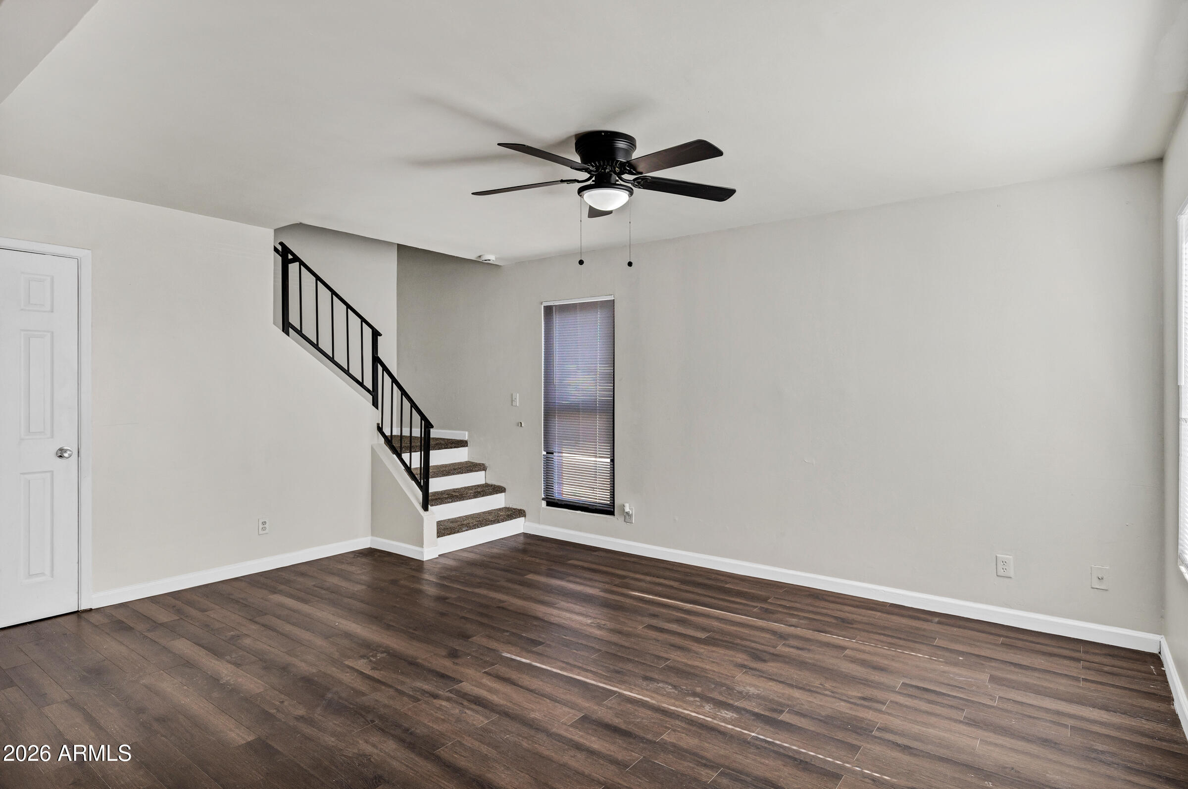 5220 W LYNWOOD Street