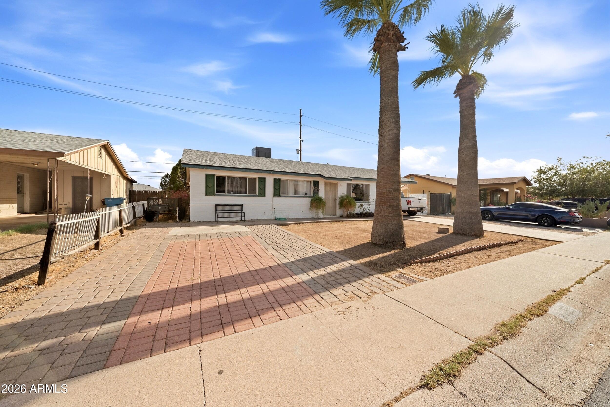 3339 W CORRINE Drive