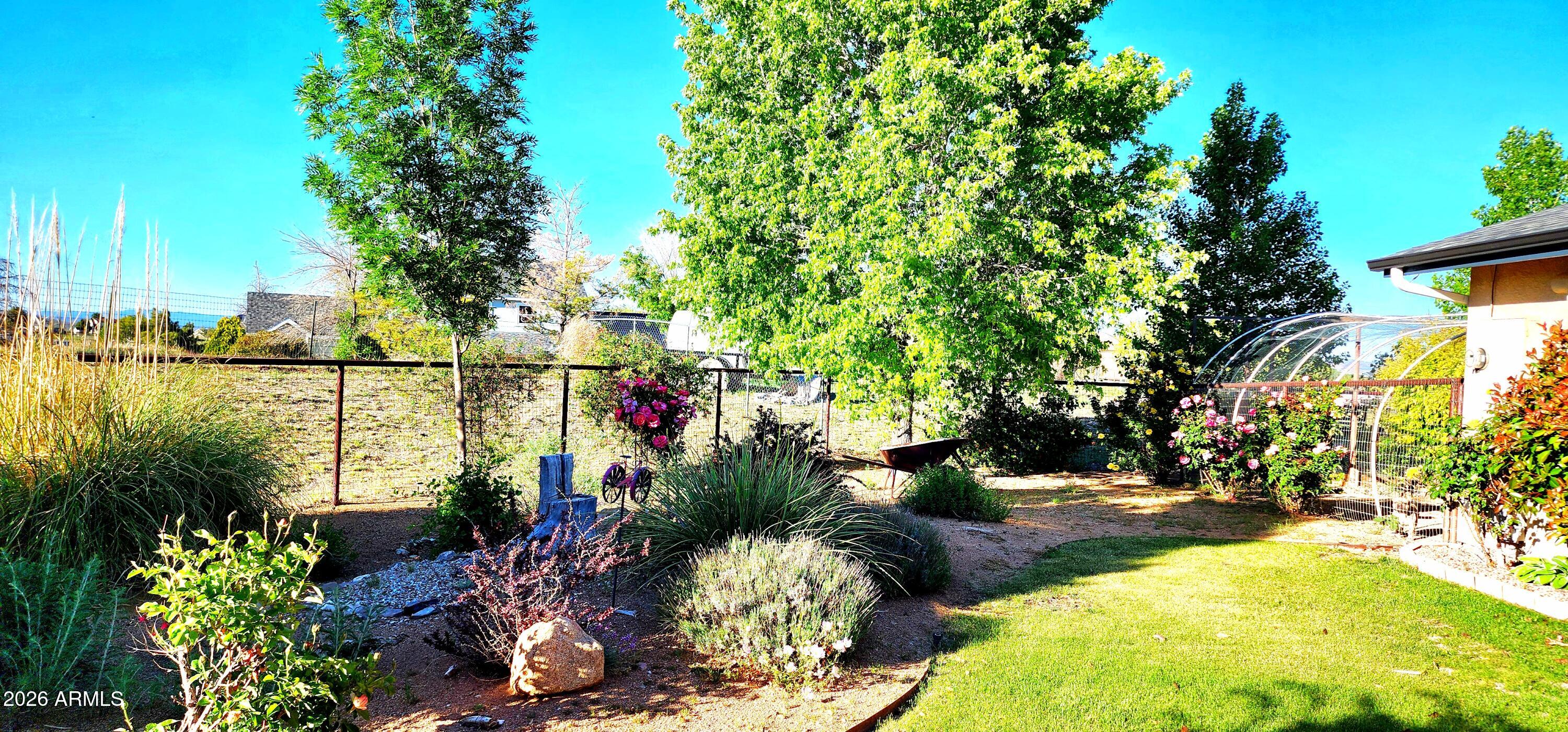 1125 N WAGON WHEEL Place