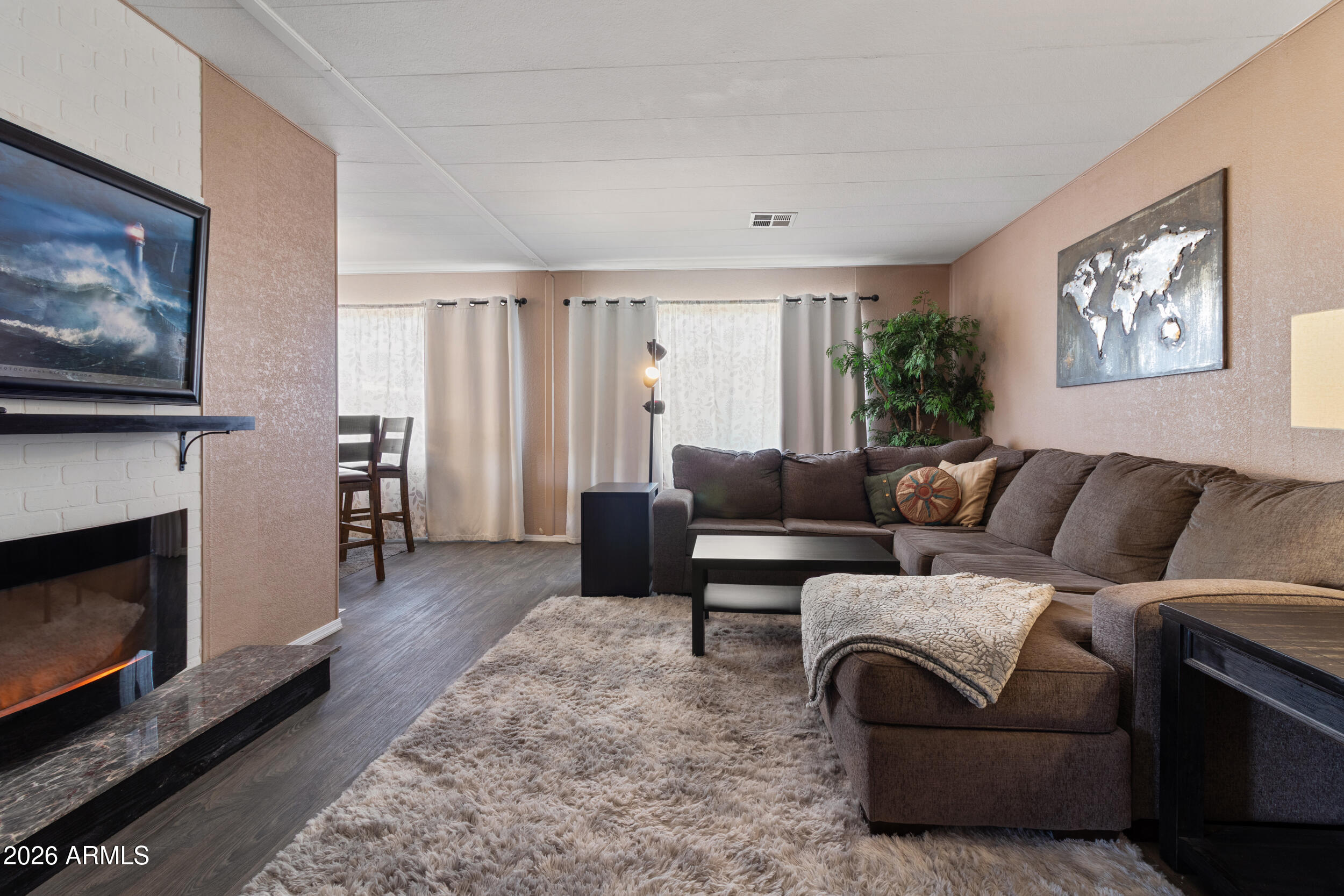 535 S ALMA SCHOOL Road 99