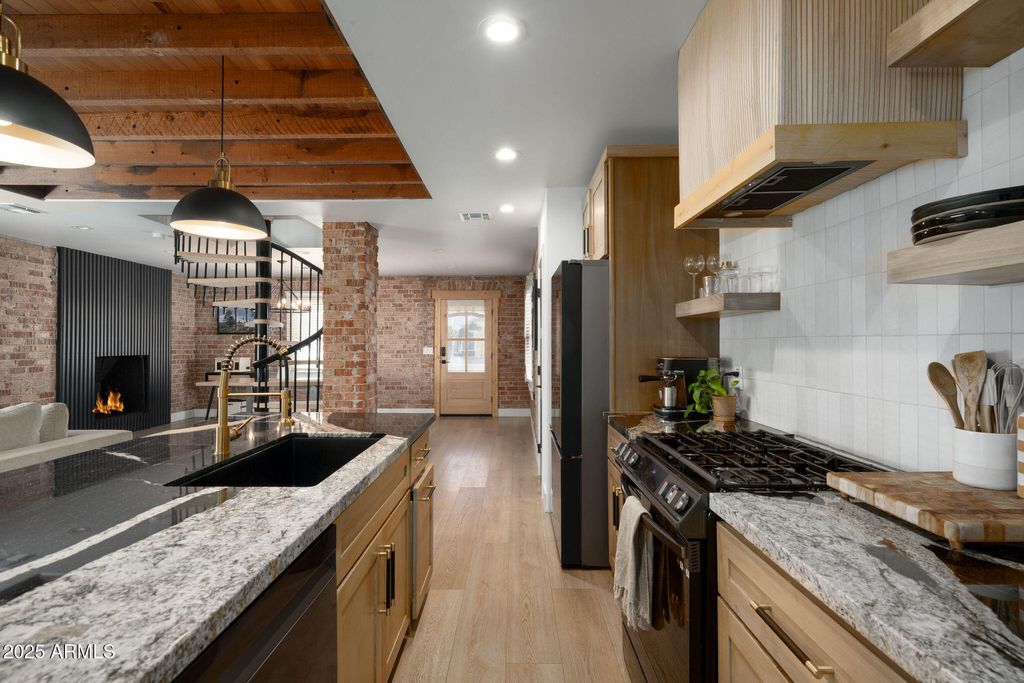 Photo of 1309 S 1st Avenue, Phoenix, AZ 85003 (MLS # 6951845)