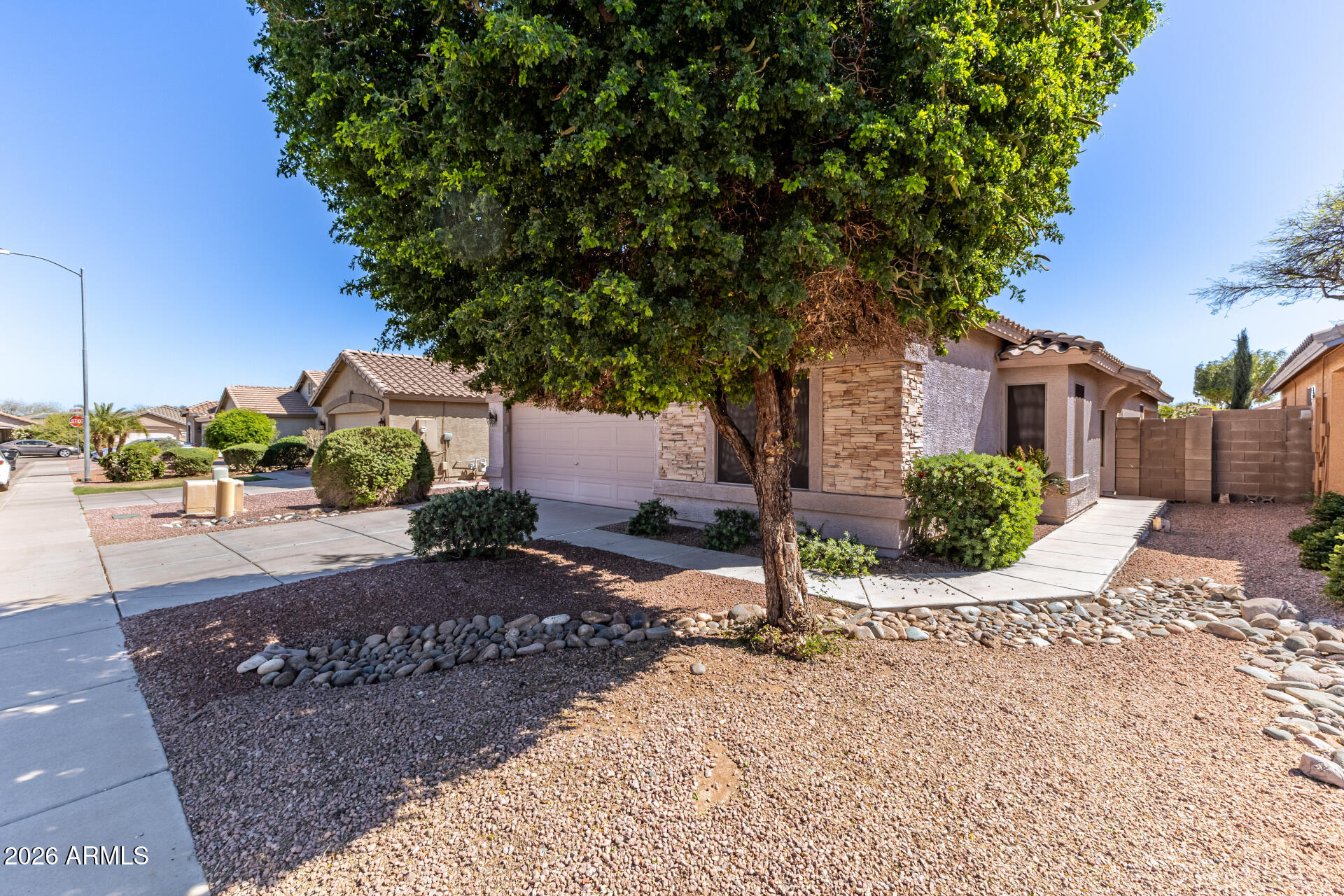 15847 W SAGUARO Lane W