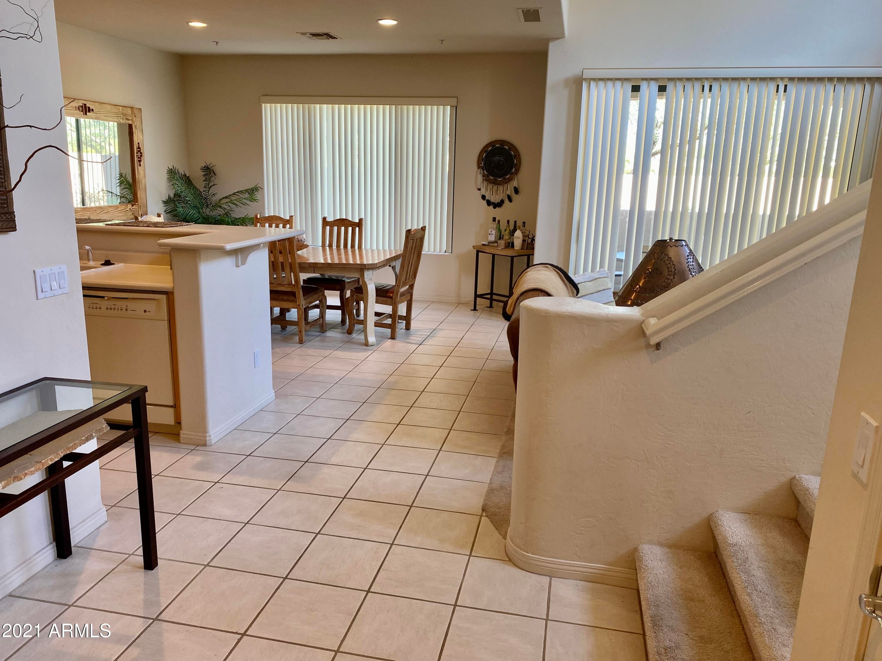 19550 N GRAYHAWK Drive 1024