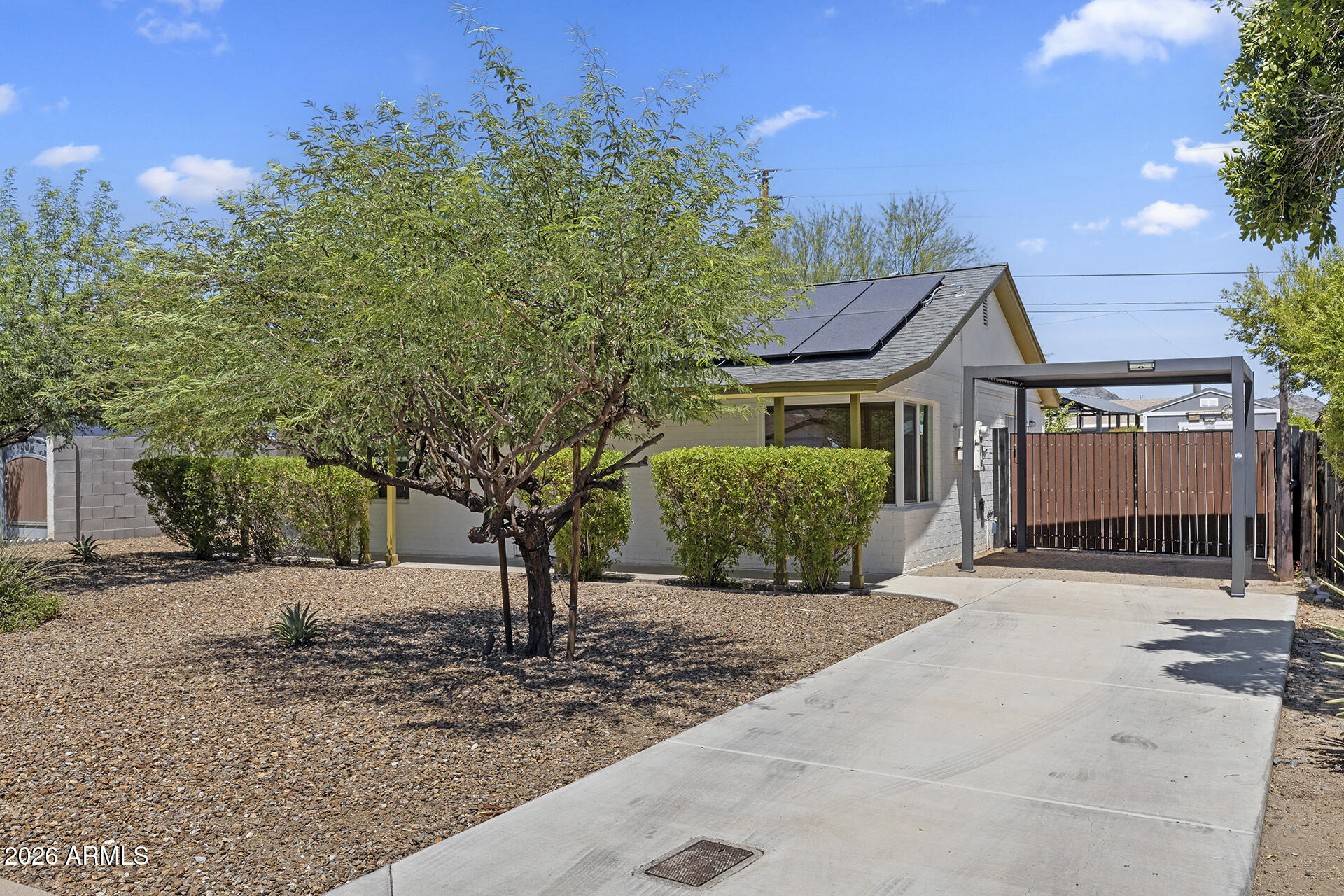 9031 N 2ND Drive