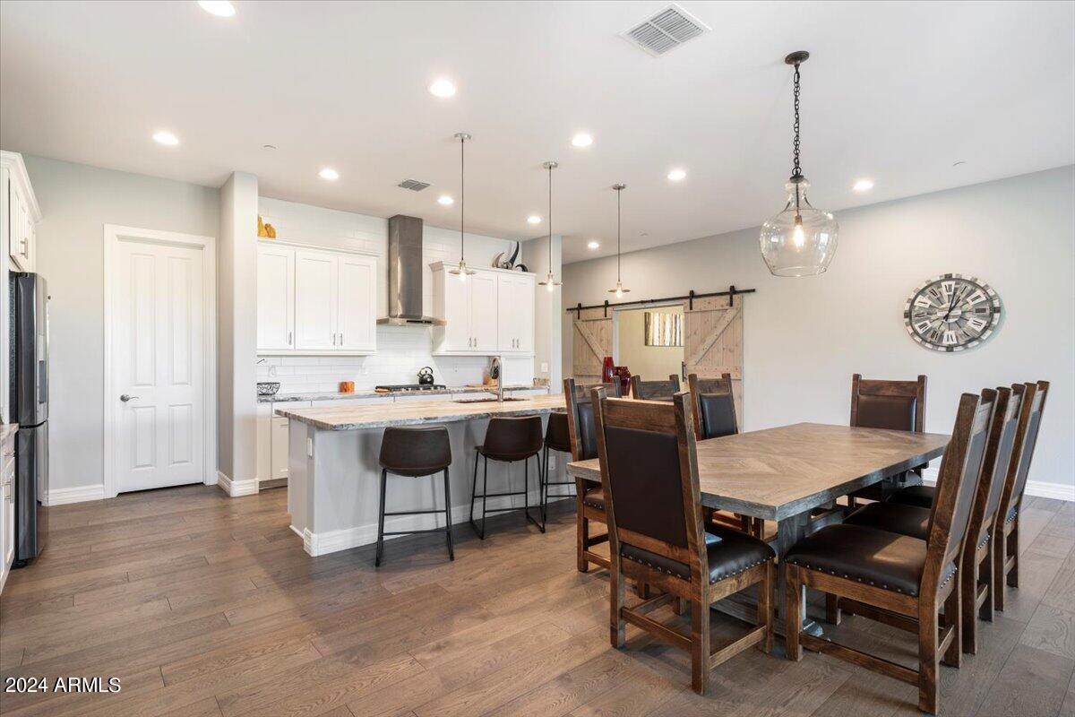 6002 E Santa Cruz Drive