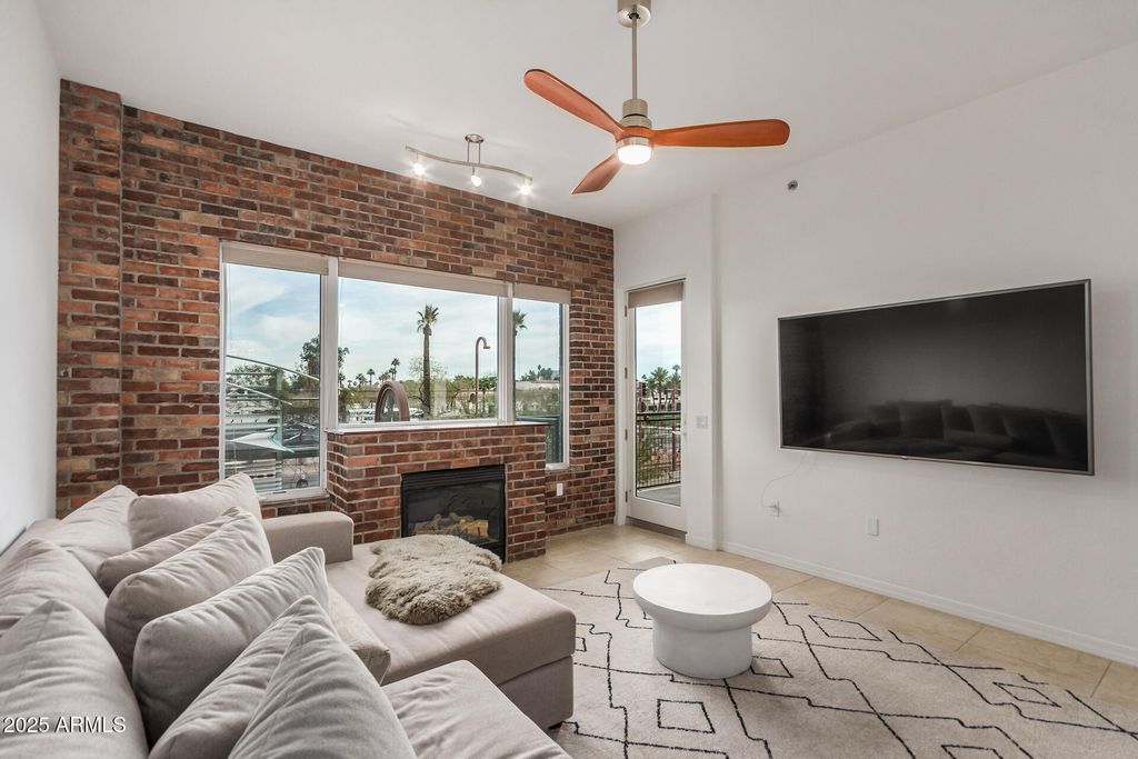 Photo of 2302 N Central Avenue #206, Phoenix, AZ 85004 (MLS # 6864670)