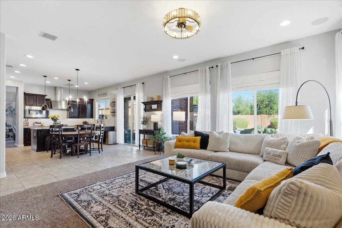 2486 E LINDRICK Drive