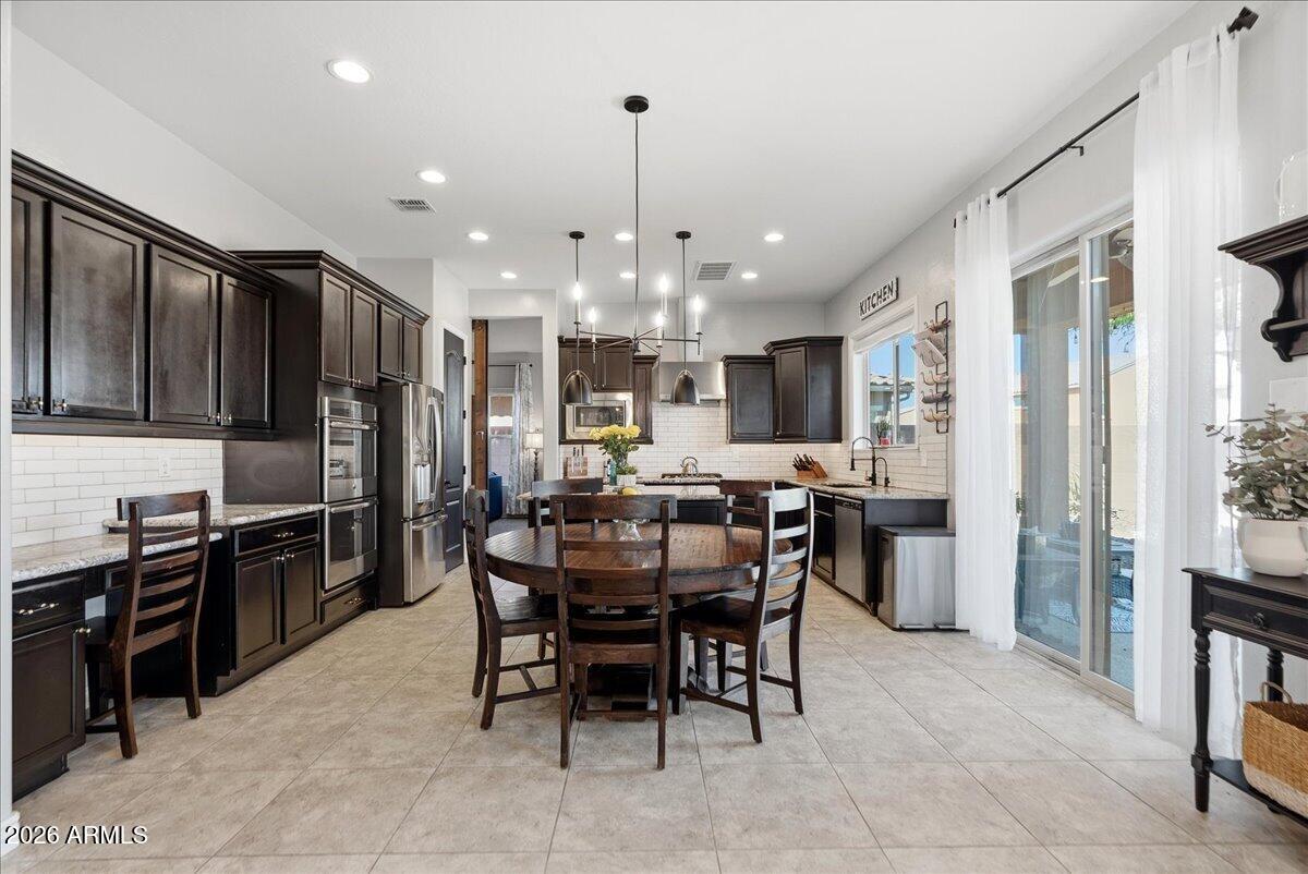 2486 E LINDRICK Drive