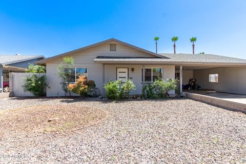 Single Family Residence in Glendale AZ 5421 SAGUARO Drive.jpg