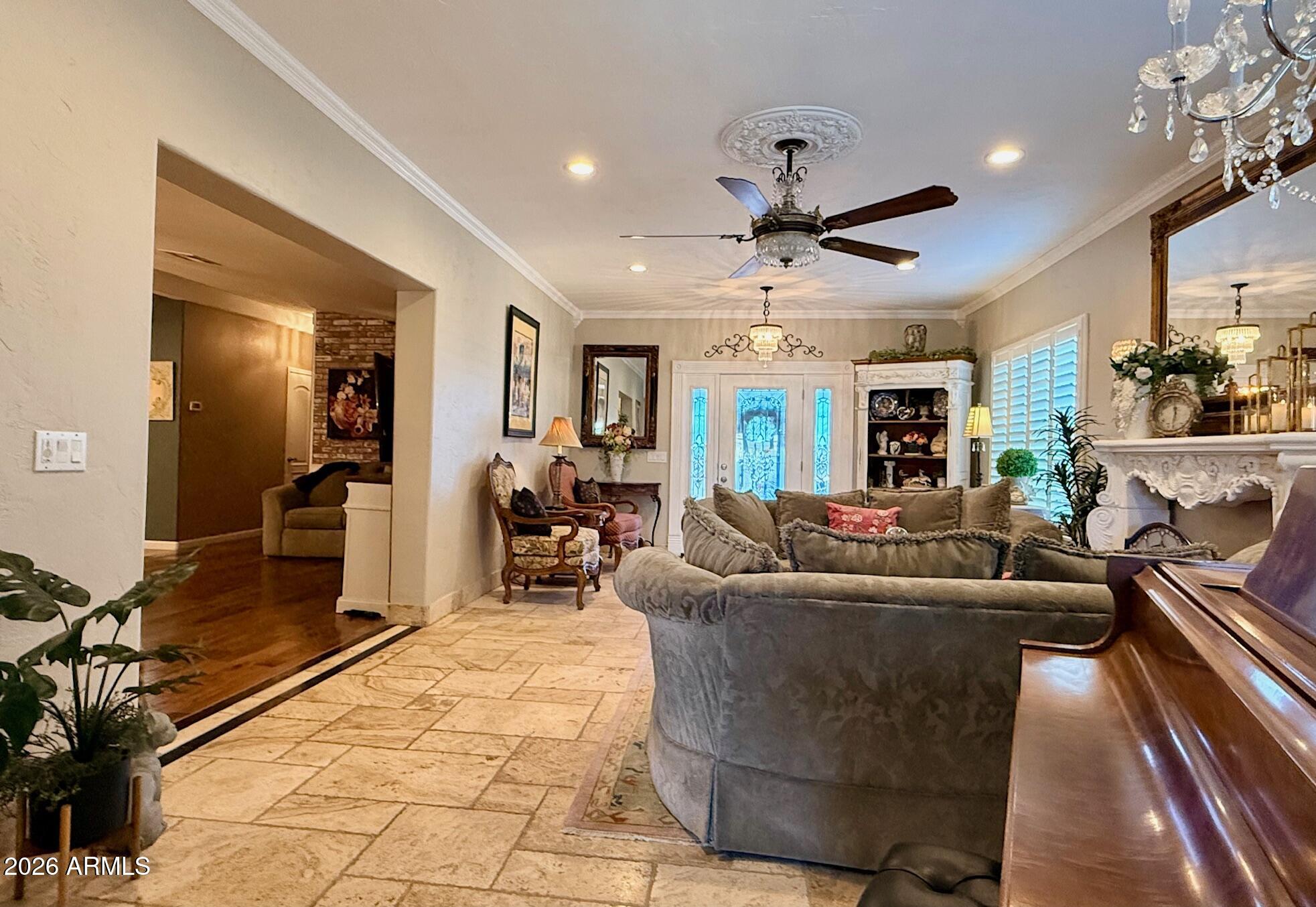 2505 N TREVINO Place N