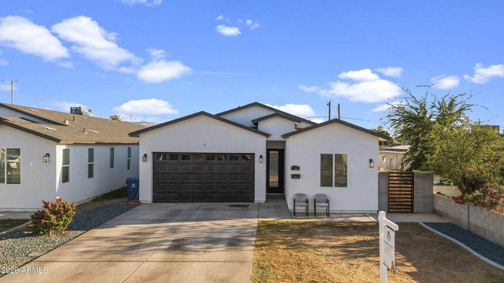 Photo of 209 E Kinderman Drive, Avondale, AZ 85323 (MLS # 7002930)
