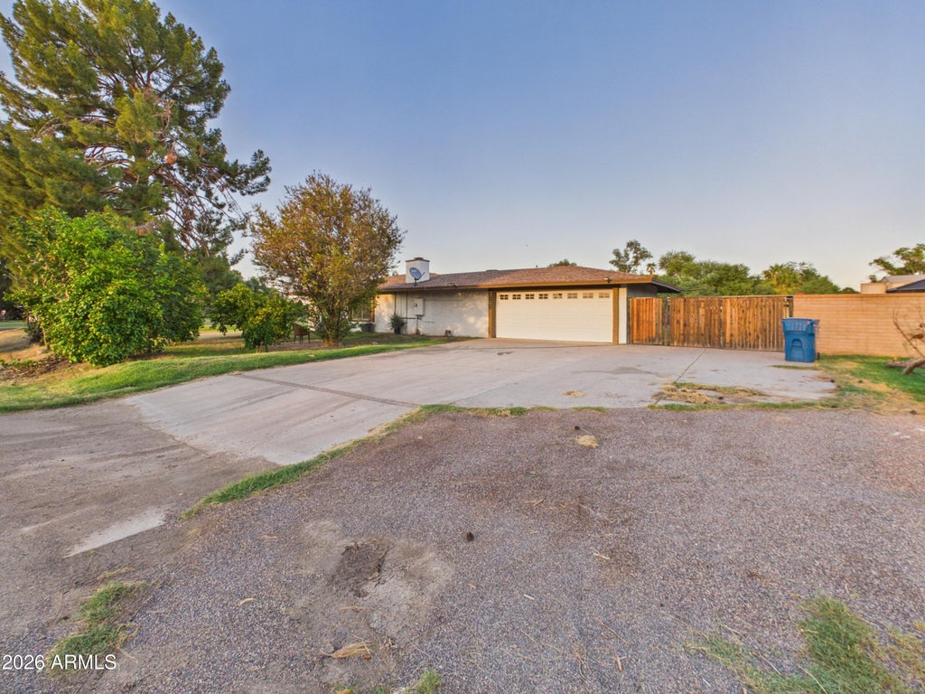 Photo of 6809 S 66th Avenue, Laveen, AZ 85339 (MLS # 7074445)