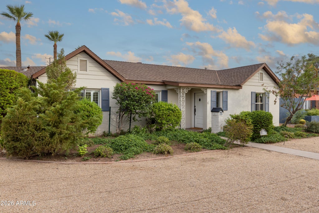 Photo of 301 W Holly Street, Phoenix, AZ 85003 (MLS # 7067651)