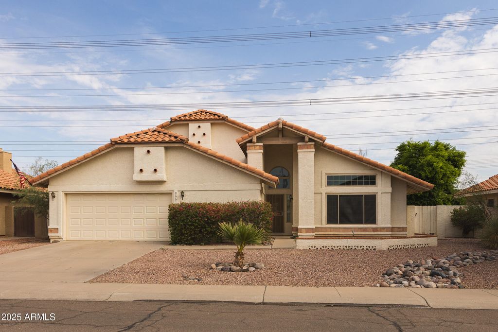 Photo of 966 E Divot Drive, Tempe, AZ 85283 (MLS # 6905530)