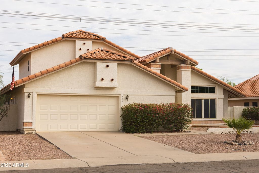 Photo of 966 E Divot Drive, Tempe, AZ 85283 (MLS # 6905530)