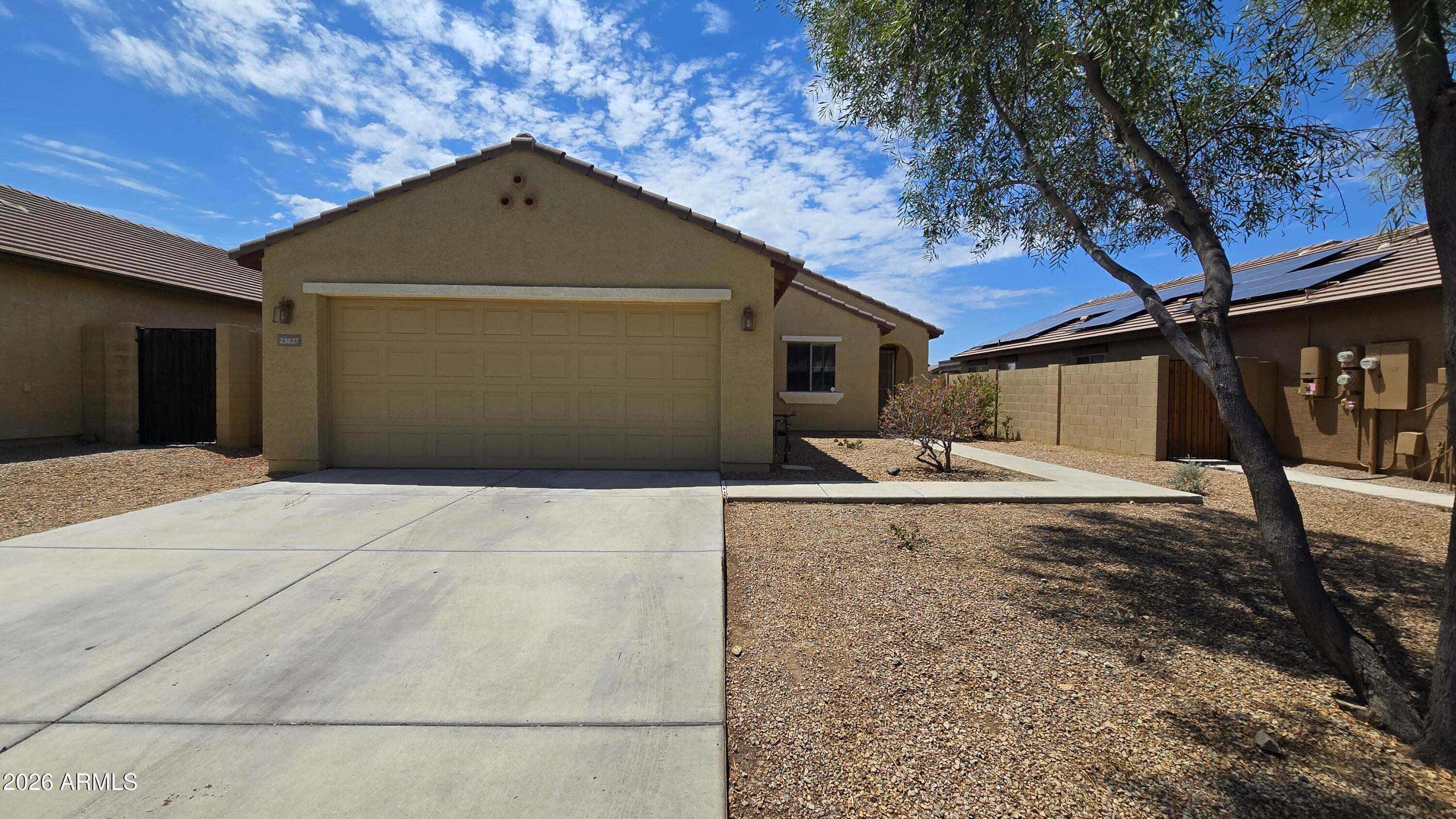 23827 W Yavapai Street