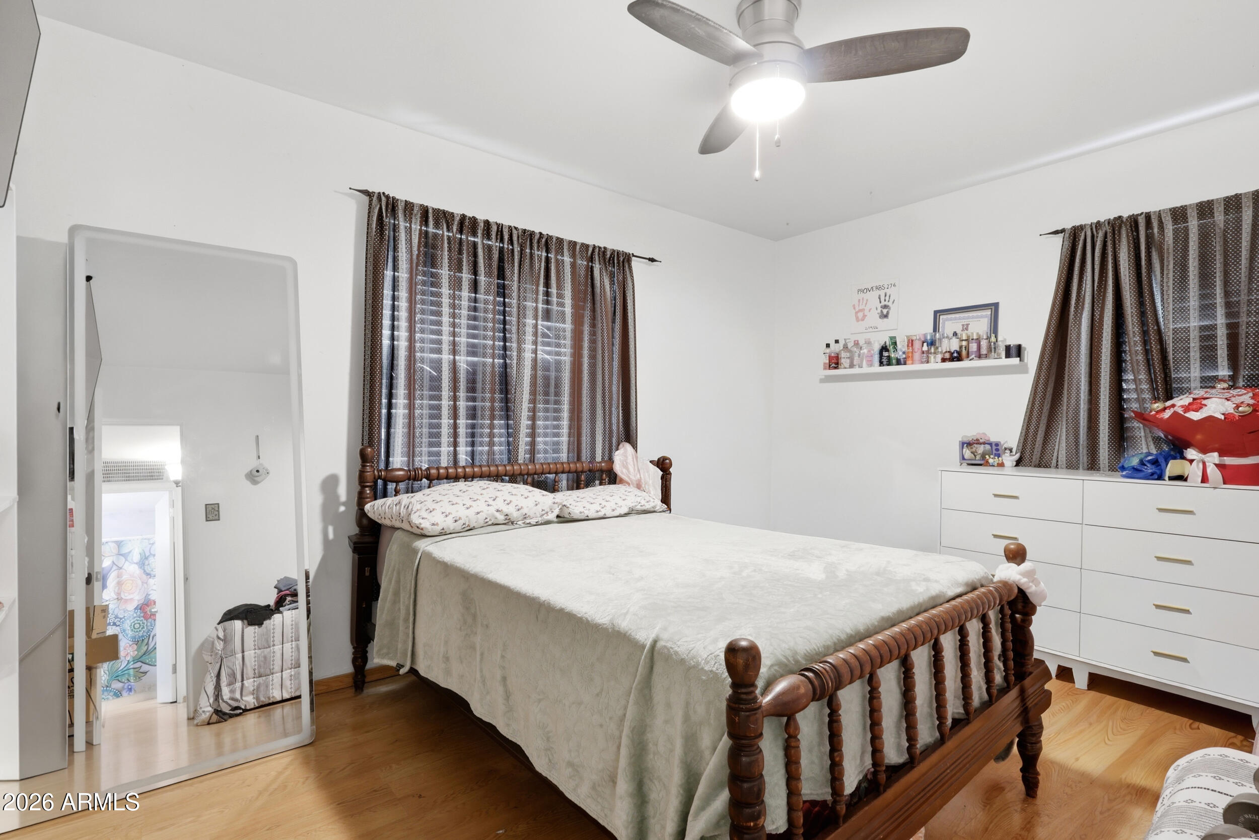 1208 E COLTER Street