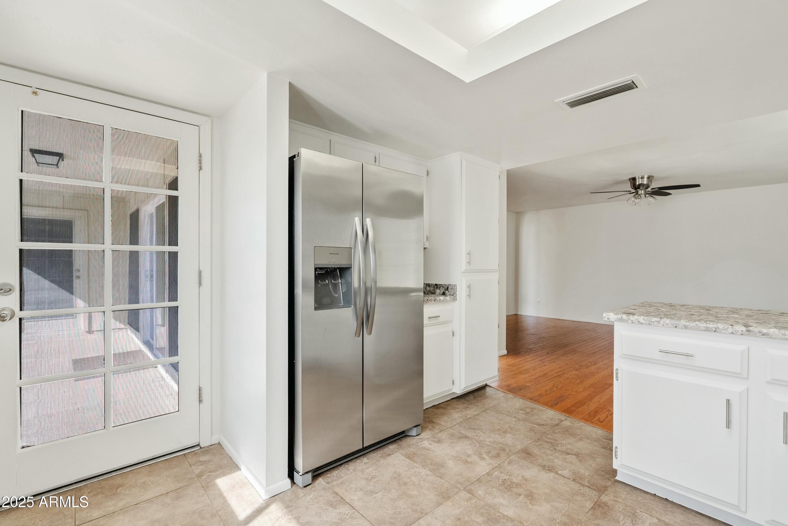 307 W ALAMO Drive