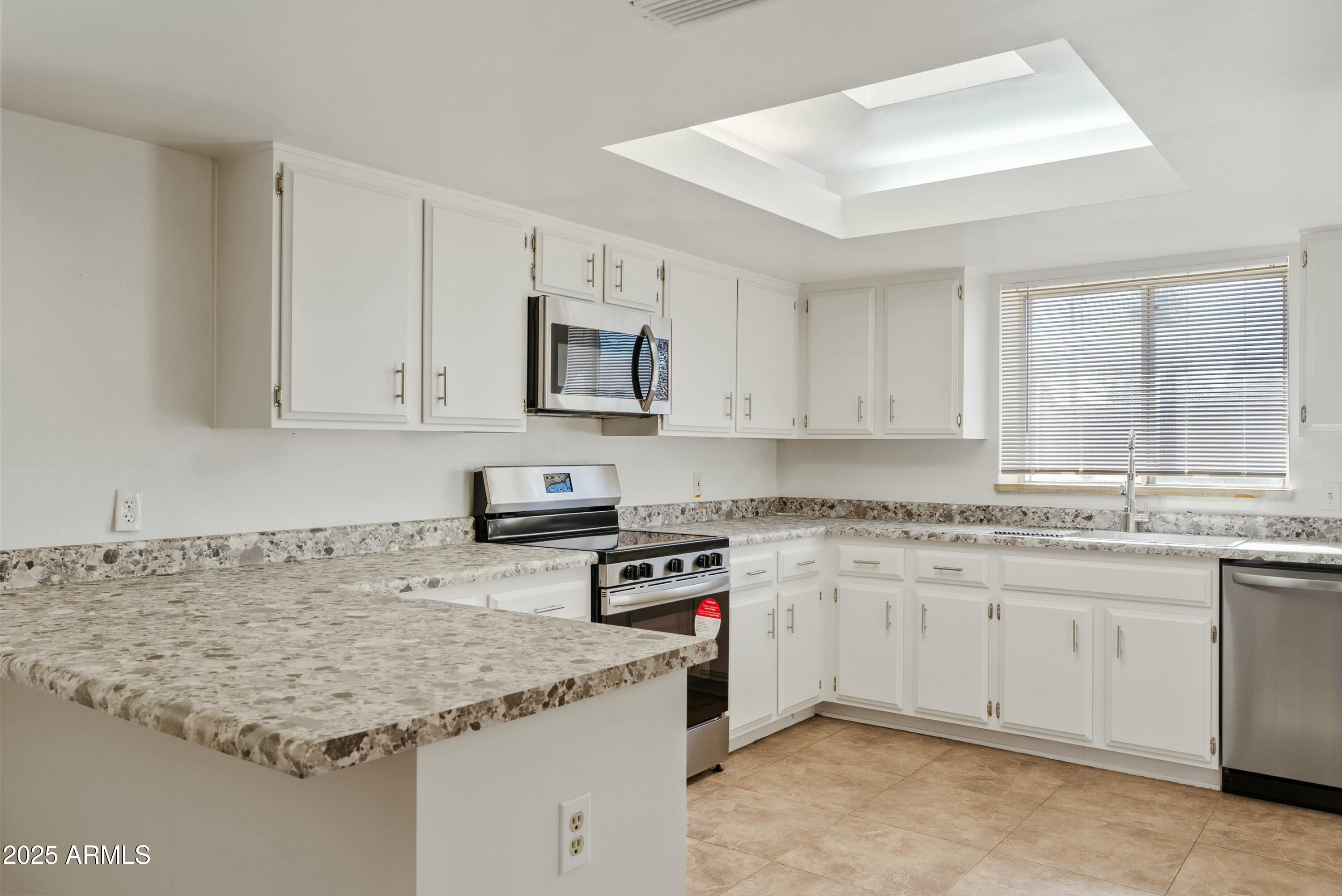 307 W ALAMO Drive