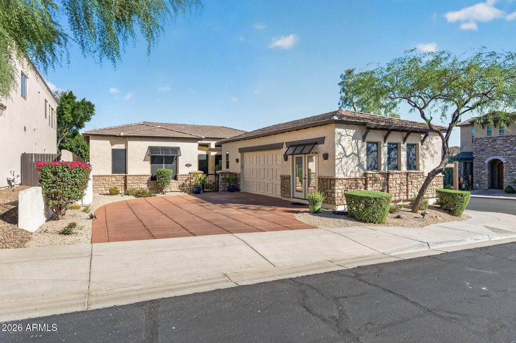 Photo of 11419 N 12th Place, Phoenix, AZ 85020 (MLS # 7092106)