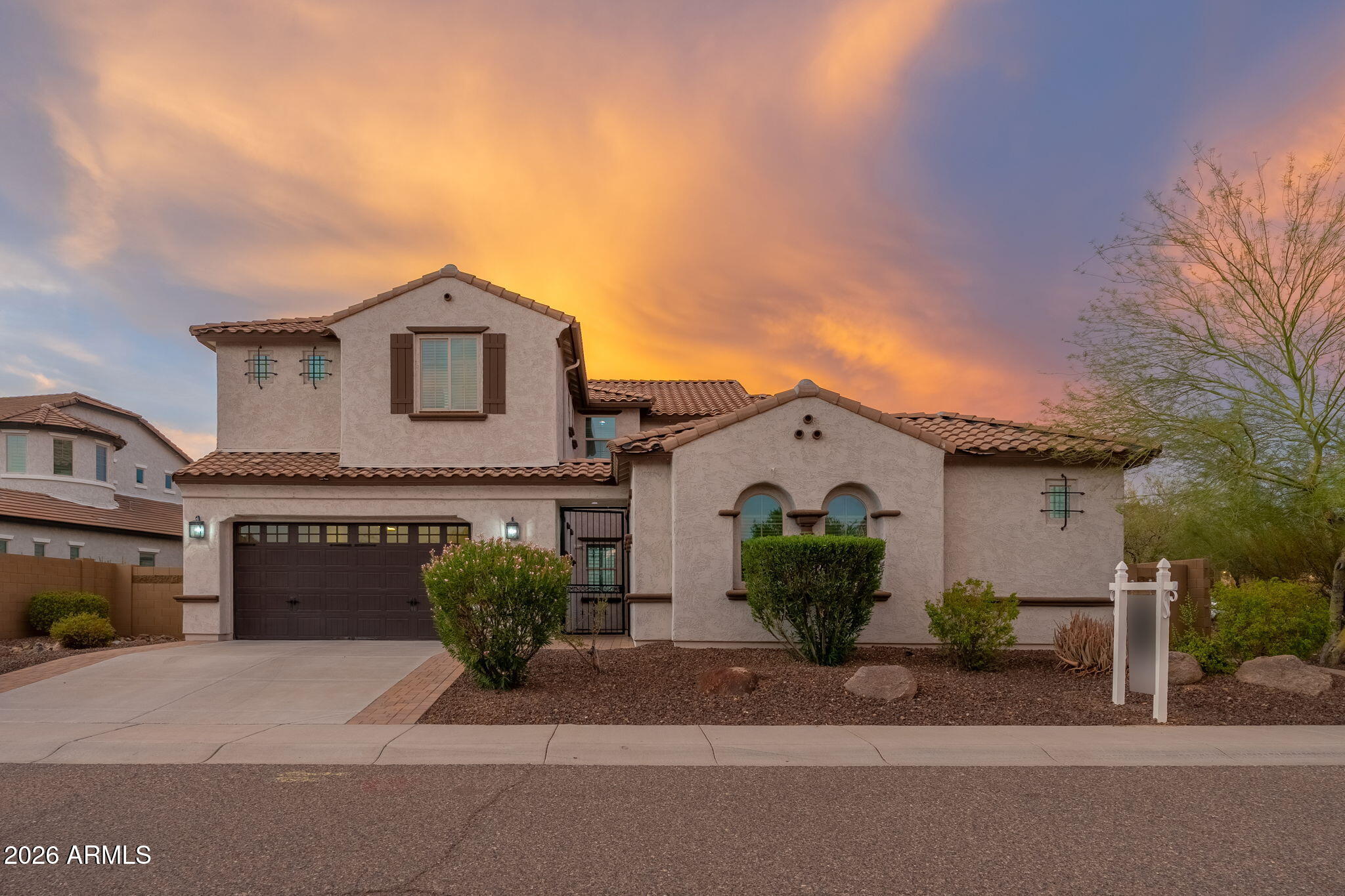 1528 W RED BIRD Road