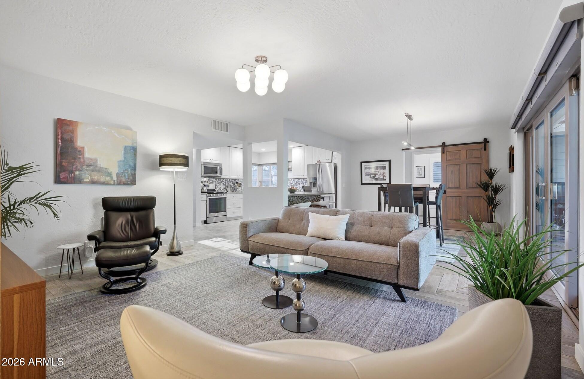 4523 N 35th Place