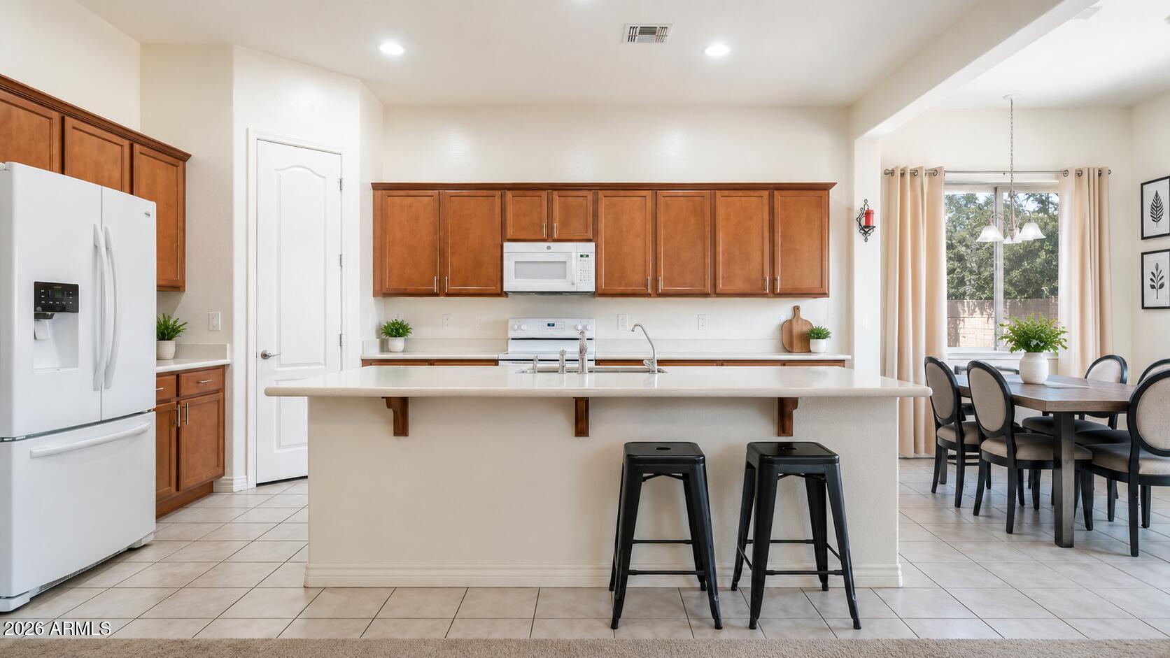 2662 E LA COSTA Drive