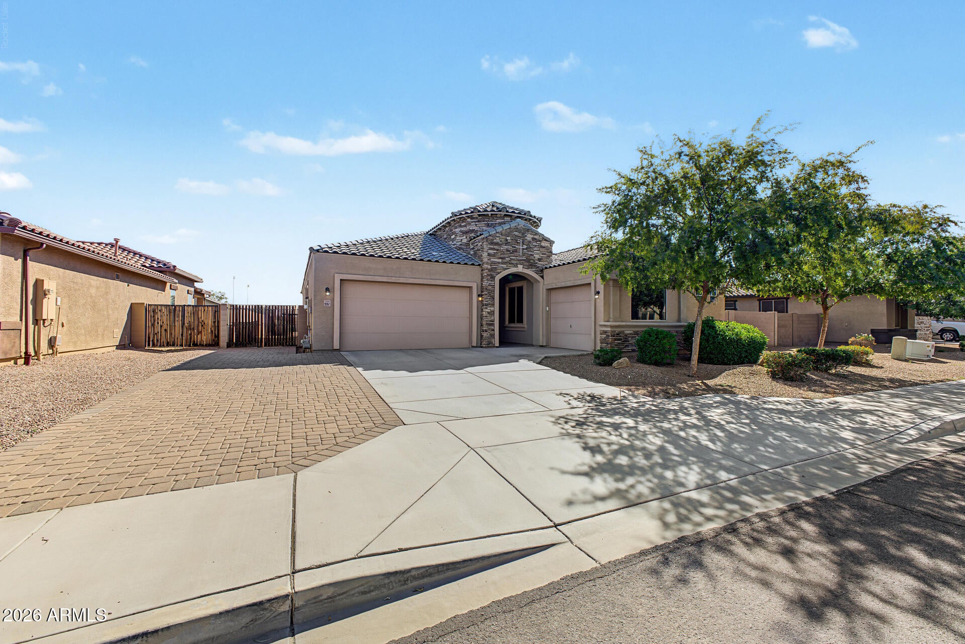 9267 W DENTON Lane