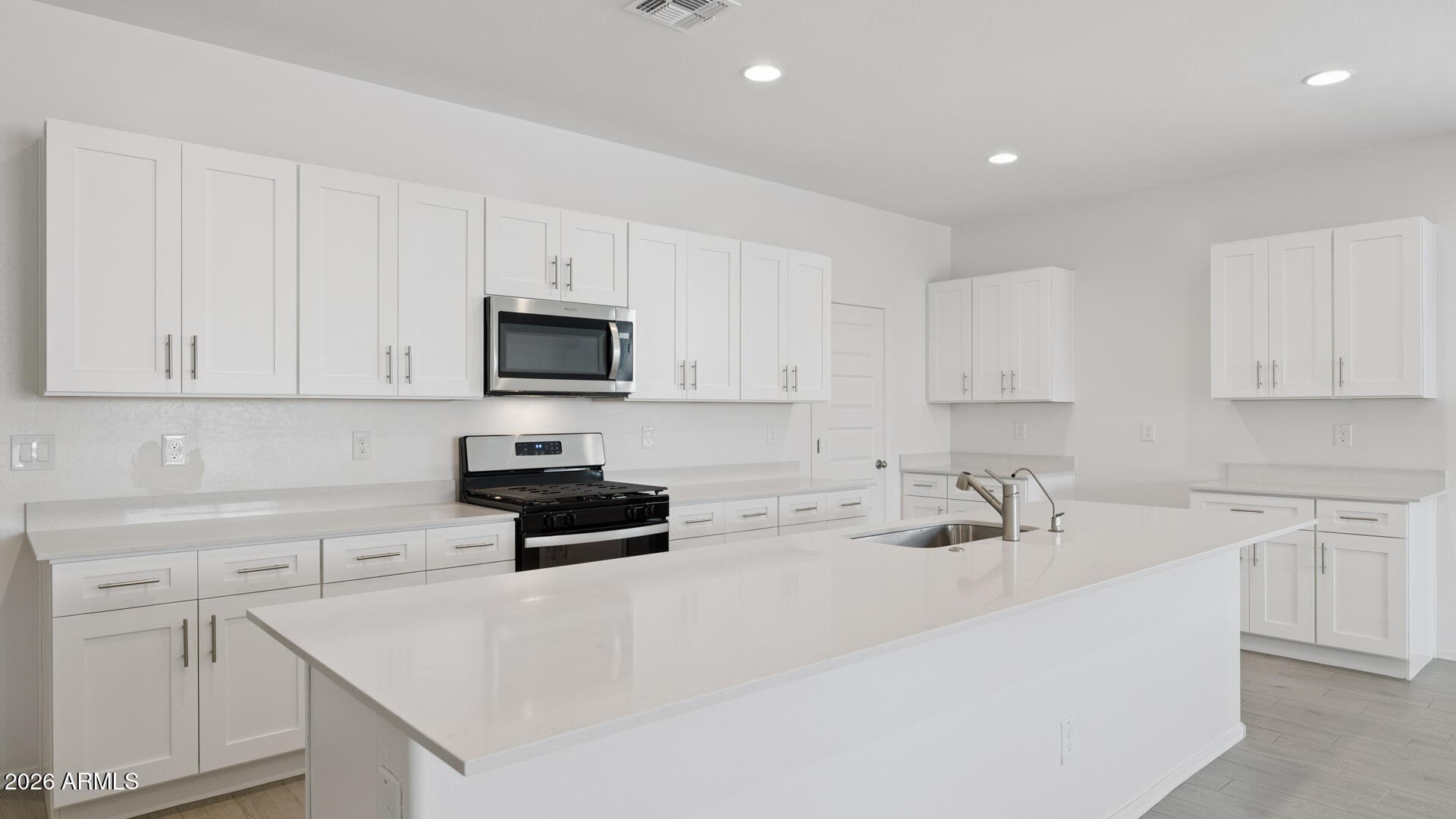 46622 W SKYLINE Drive