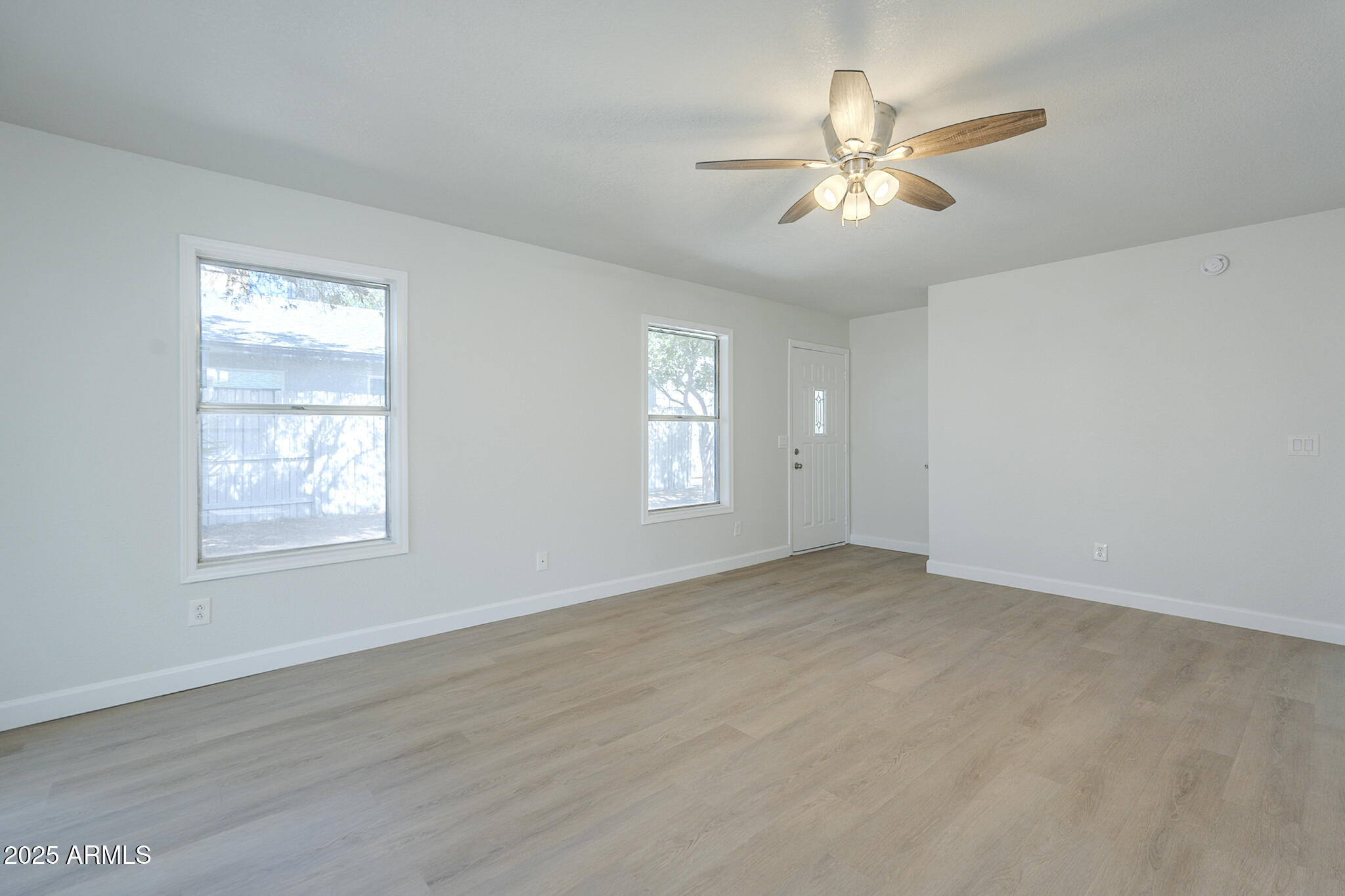 1450 E TOPEKA Drive