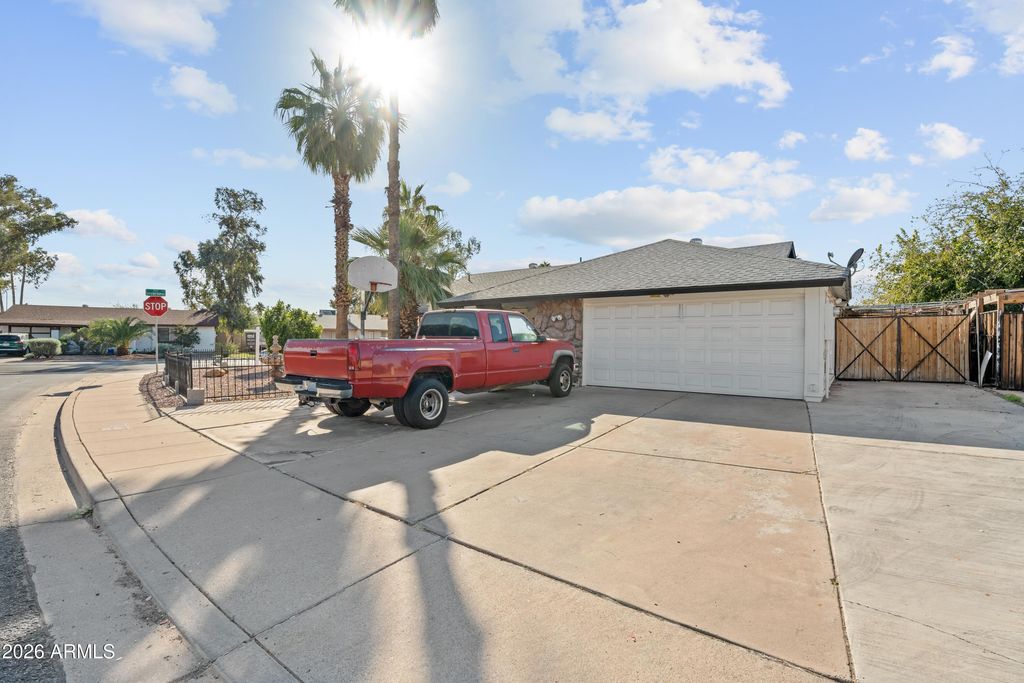 Photo of 1668 S Briar, Mesa, AZ 85204 (MLS # 6975970)