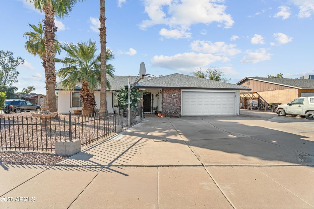 Photo of 1668 S Briar, Mesa, AZ 85204 (MLS # 6975970)