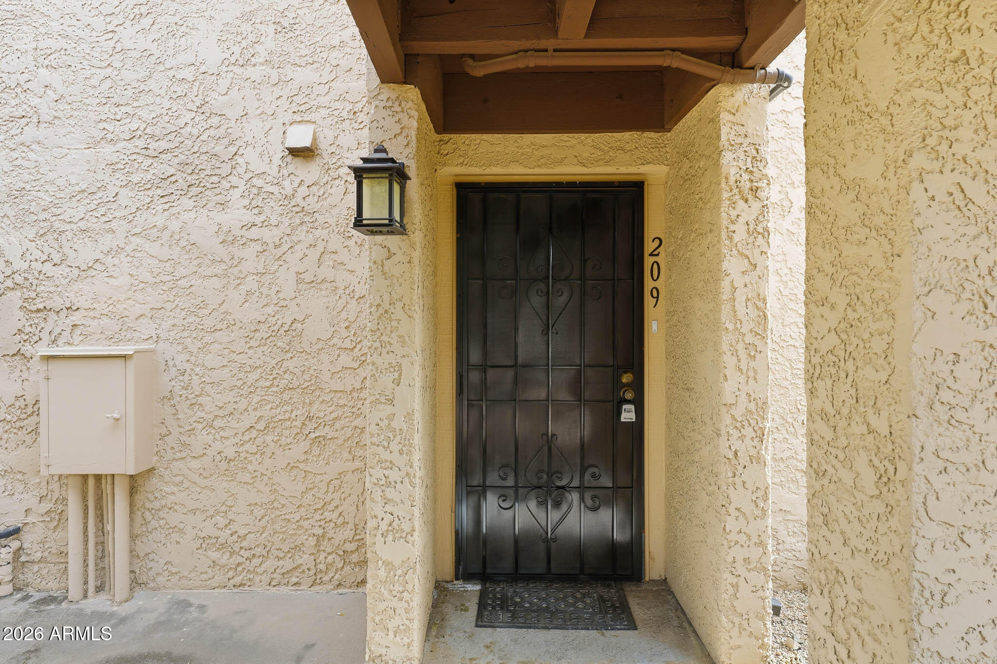 7402 E CAREFREE Drive 209