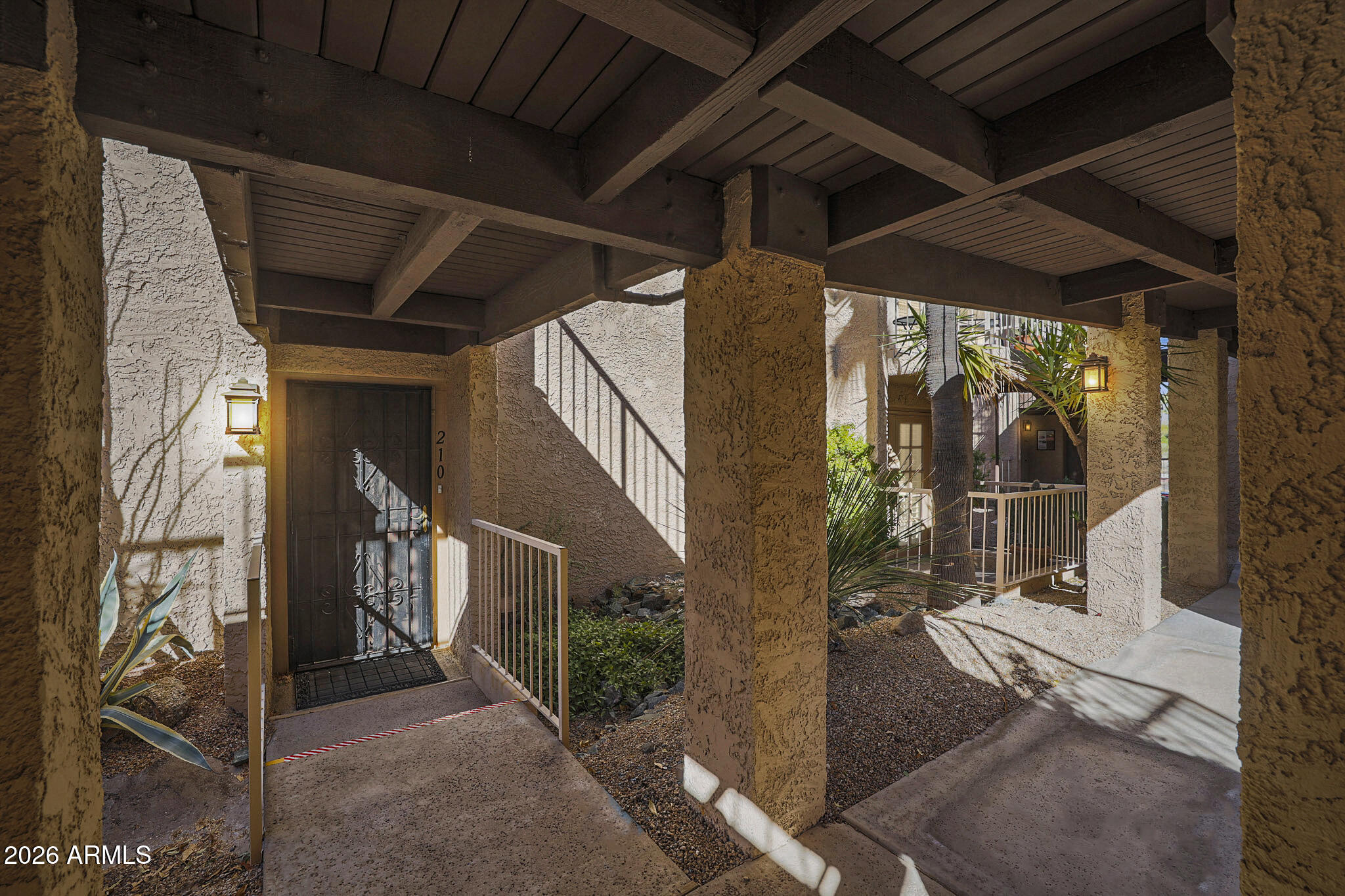 7402 E CAREFREE Drive 209