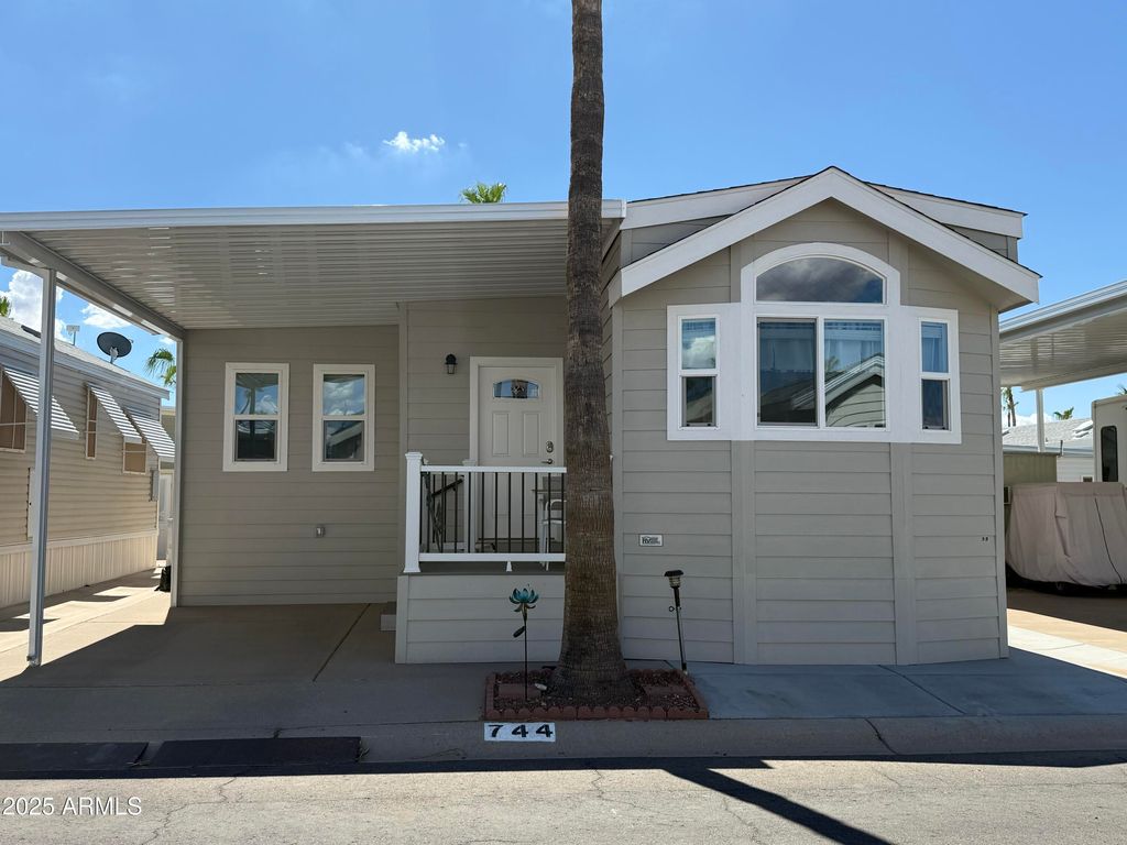 Photo of 744 Emerald Drive #744, Apache Junction, AZ 85119 (MLS # 6914402)