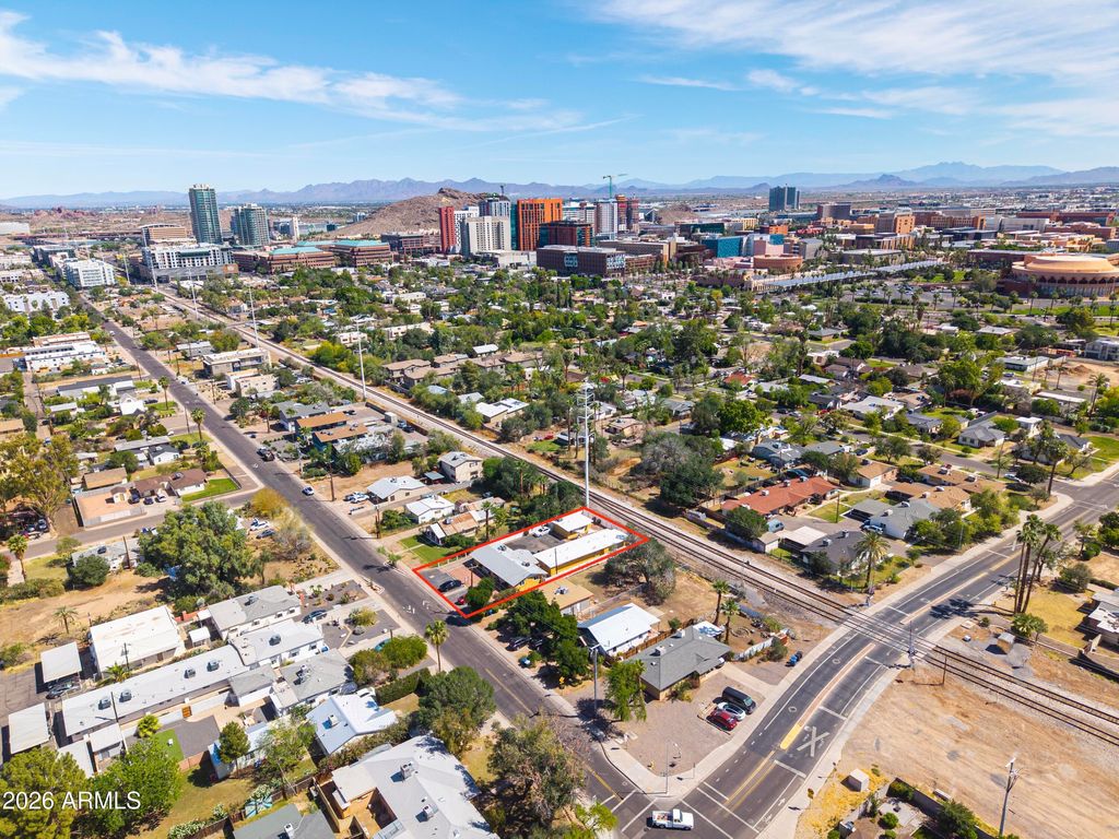Photo of 1219 S Farmer Avenue, Tempe, AZ 85281 (MLS # 7011894)
