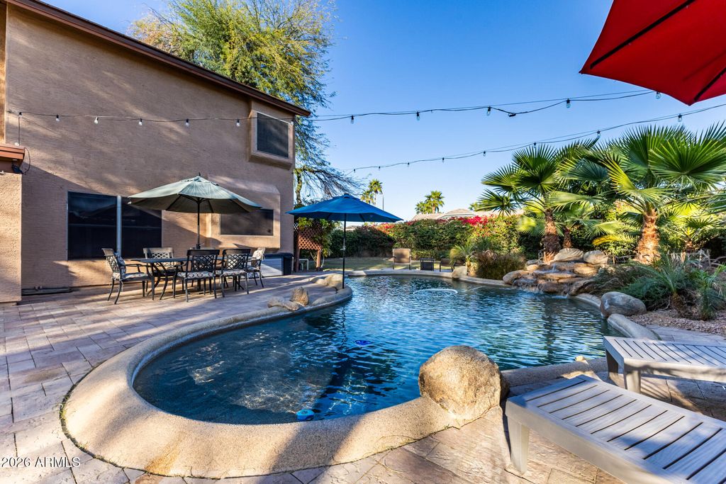 Photo of 1015 E Liberty Lane, Gilbert, AZ 85296 (MLS # 6996131)