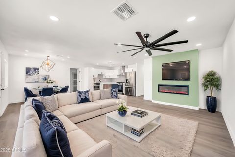 2813 N GREENFIELD Road Phoenix AZ 85006