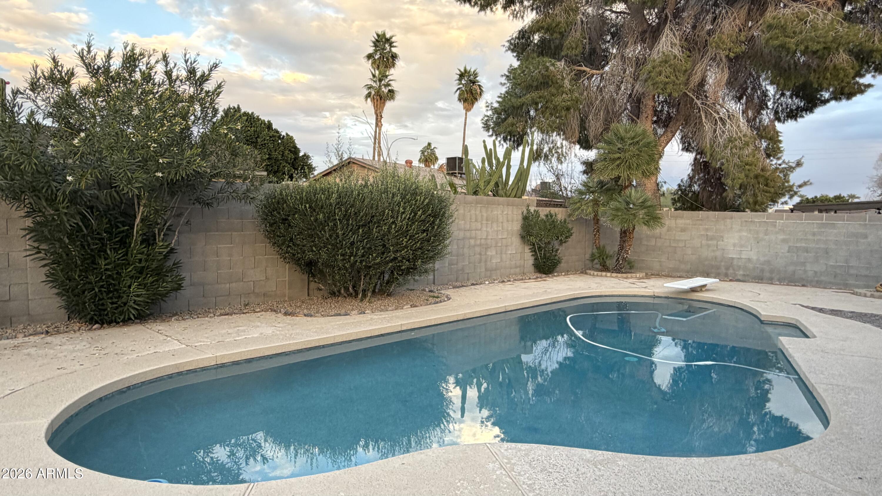 4844 E Sunrise Drive