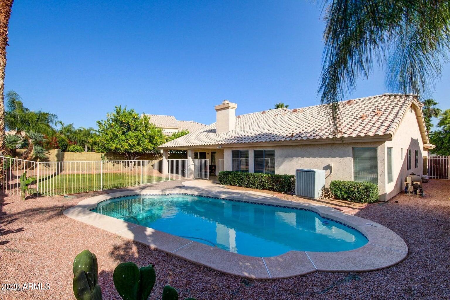 3514 E TOPEKA Drive