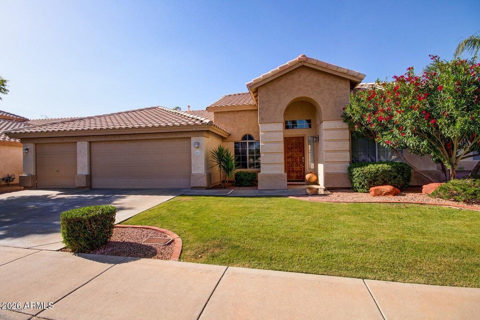 3514 E TOPEKA Drive