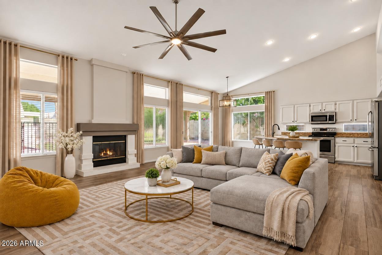 3514 E TOPEKA Drive