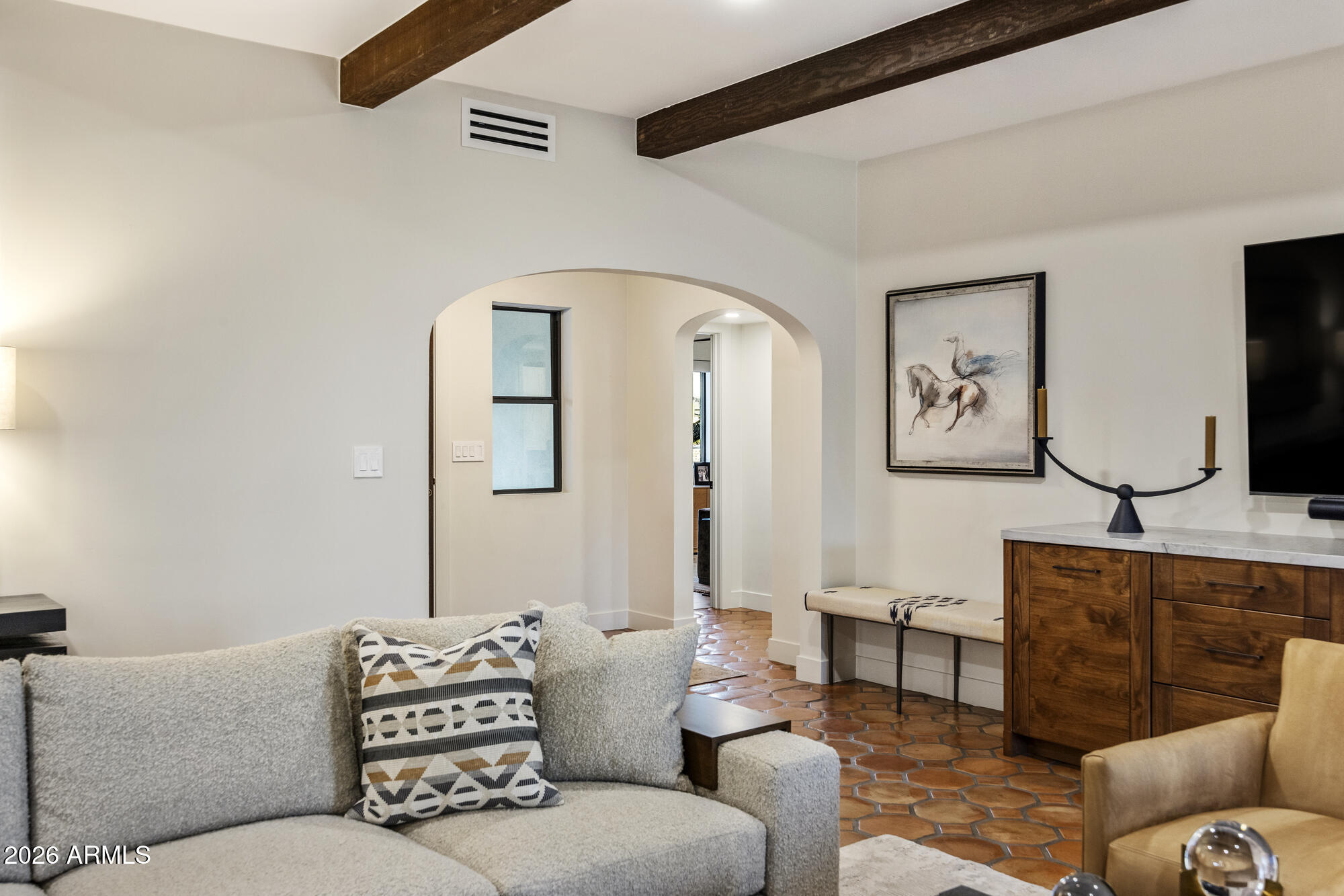 8311 E VISTA DE VALLE --